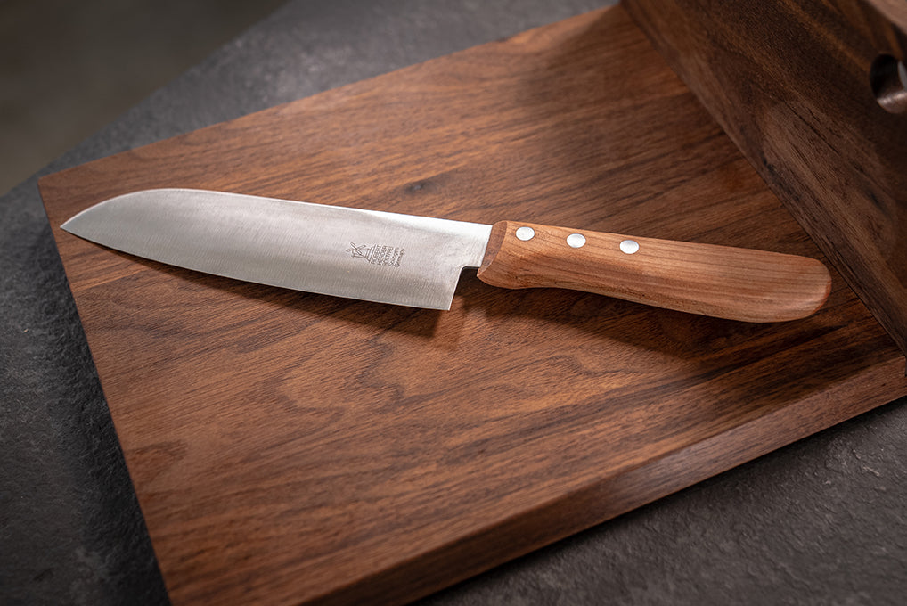 Chopping board + Santoku knife + Care kit